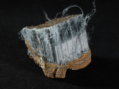 실처럼 갈라지는 석면(Asbestos), 러시아 이미지2