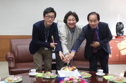 생일을 맞은 직원들의 작은 파티, 11월 해피톡
