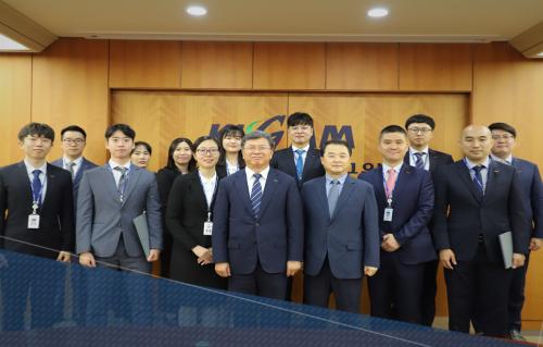 신입직원 및 승진자 임명장 수여식