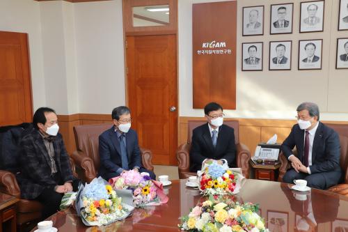 박영균 선임기술원, 배광현 책임연구원, 홍규익 선임기술원 정년퇴임식