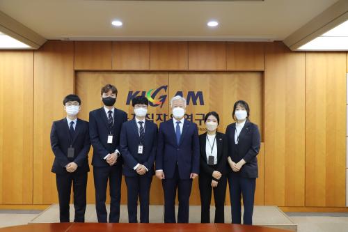 신입직원 임명장 수여식