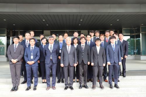 신입직원 임명장 수여식