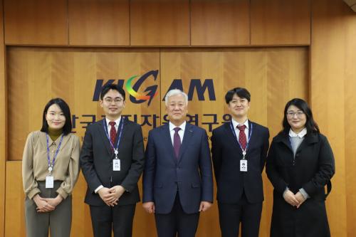 신입직원 임명장 수여식