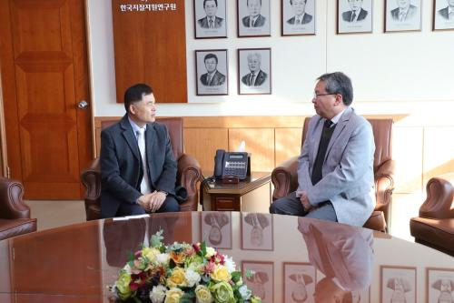 우주항공청 강경인 우주과학탐사부문장 내방 및 협력방안 논의