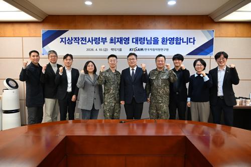 지상작전사령부 최재영 대령 내방