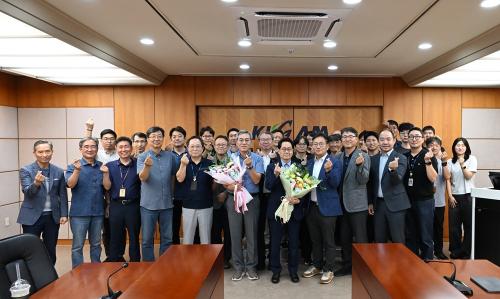 한국지질자원연구원, 조성욱·정강섭 책임연구원 정년퇴임식 개최