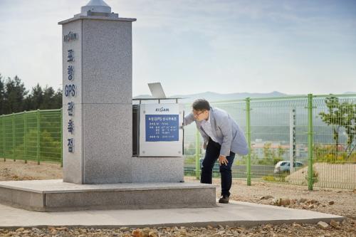 움직이는 지구가 인류에게 전하는 메시지 (GNSS 기반의 지각변형 연구)